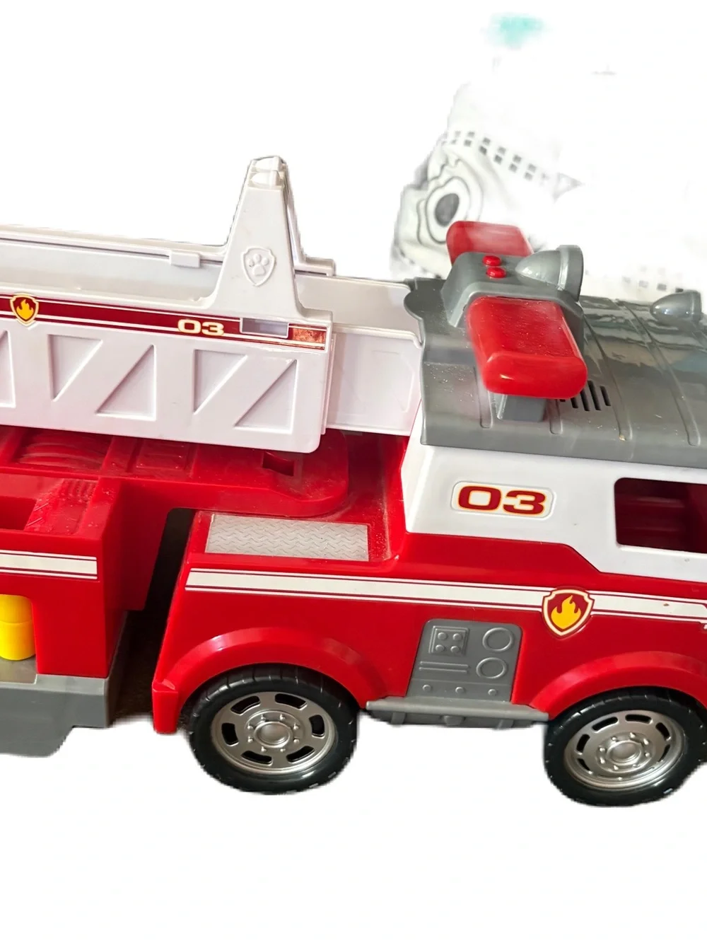 Paw Patrol Ultimate Rescue Fire Truck Large Extendable Ladder Toy